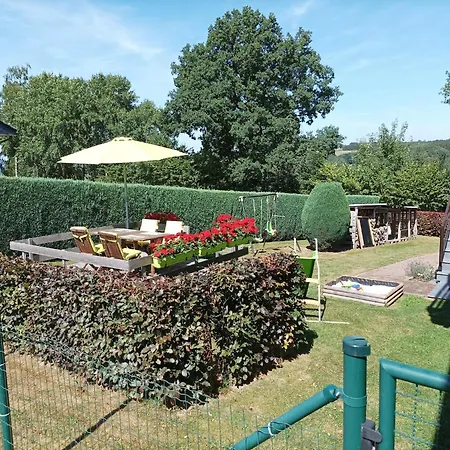Peaceful Escape, Malmedy, Cleaning Included 아파트