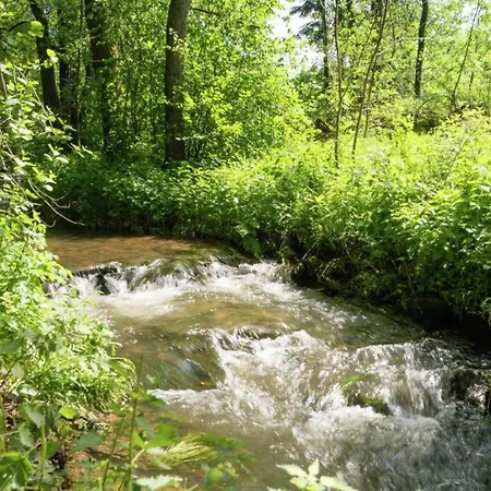 Peaceful Escape, Malmedy, Cleaning Included 아파트
