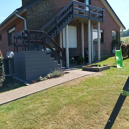 Peaceful Escape, Malmedy, Cleaning Included 아파트 *