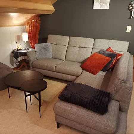 Peaceful Escape, Malmedy, Cleaning Included 아파트
